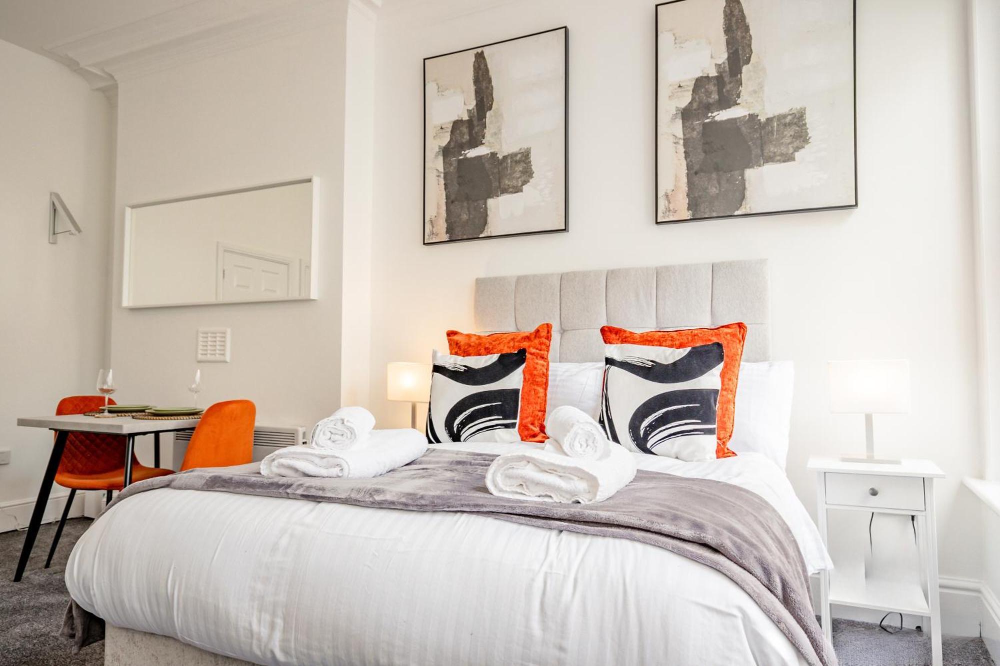Guest Homes - The Station Studio Worcester Esterno foto